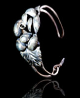 時尚珠寶首飾品牌施華洛水晶介子、吊咀、手扼、手鍊、耳環、頸鍊手工藝設計製作